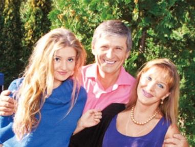 Елена Проклова с семьей